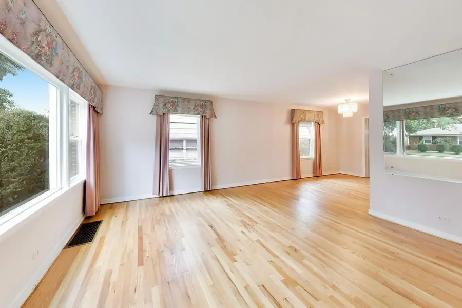 5228 Davis Street, Skokie, IL 60077 - #3