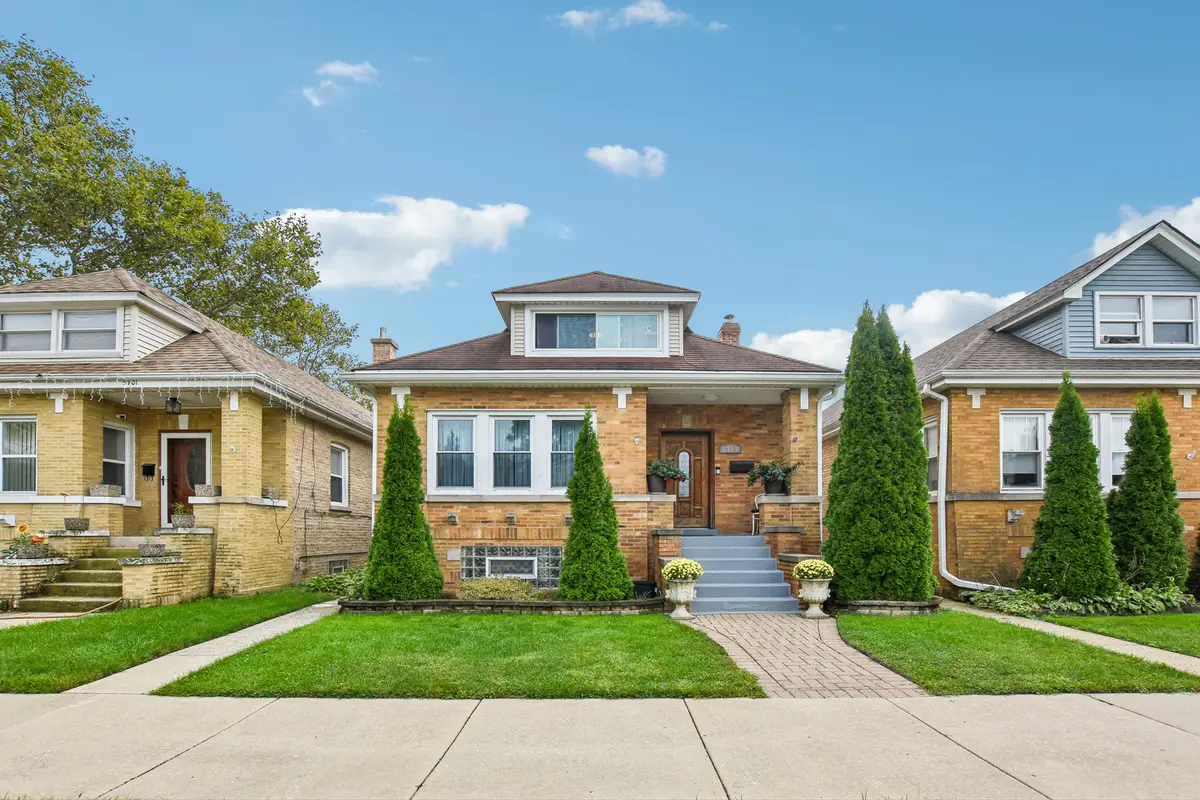 5705 W Newport Avenue, Chicago, IL 60634 - #1