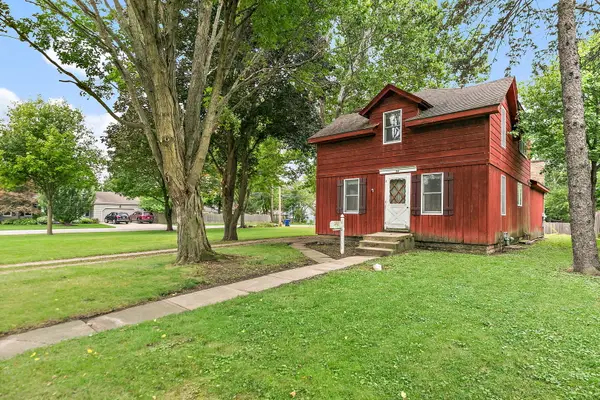 34 Nebraska Street, Geneva, IL 60134