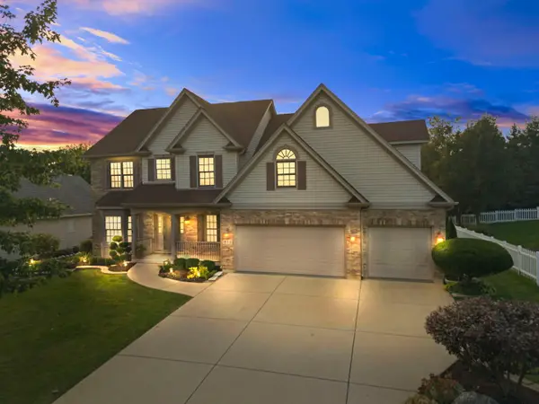 918 Elm Street, Sugar Grove, IL 60554
