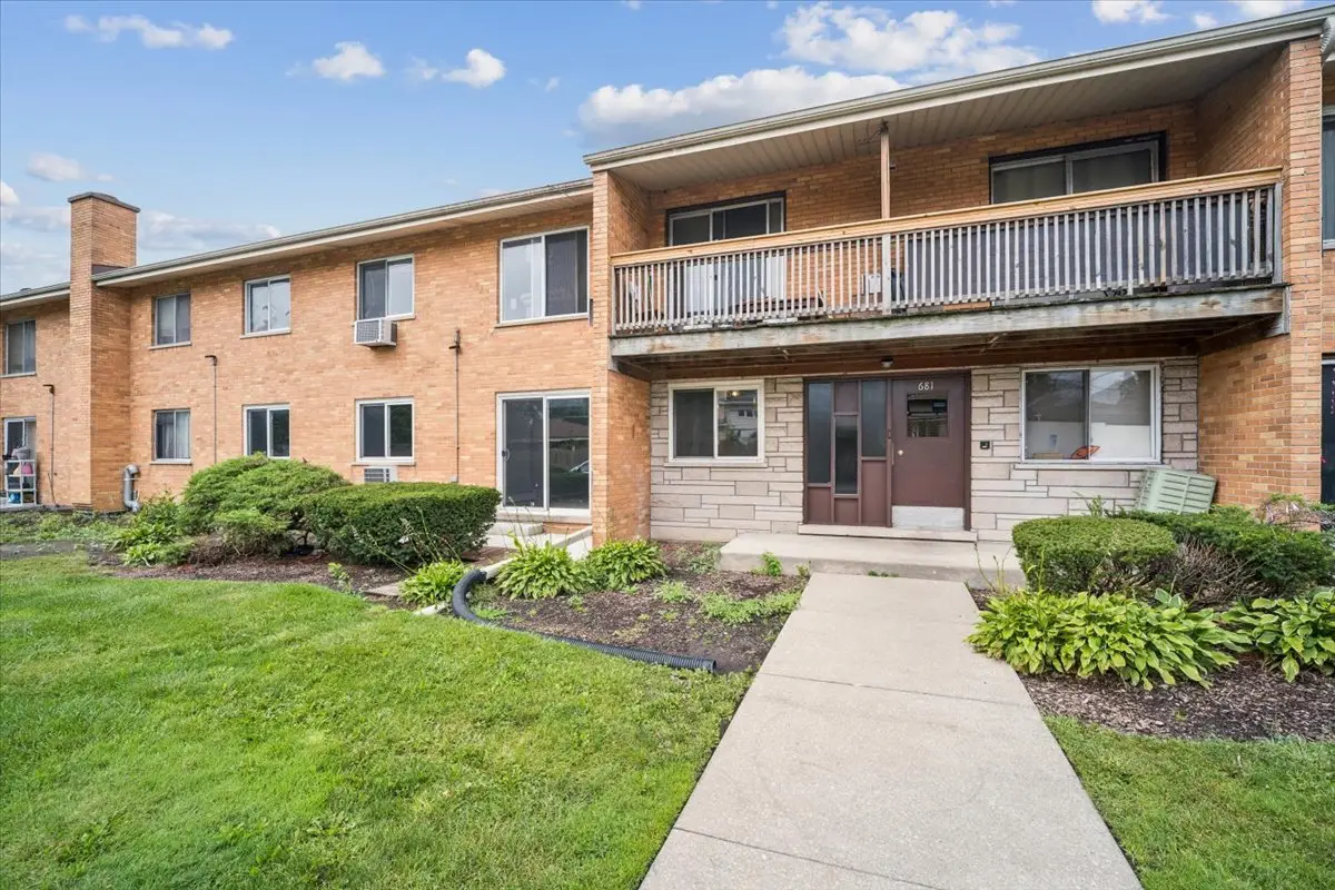 681 Elmhurst Road #C, Des Plaines, IL 60016 - #1