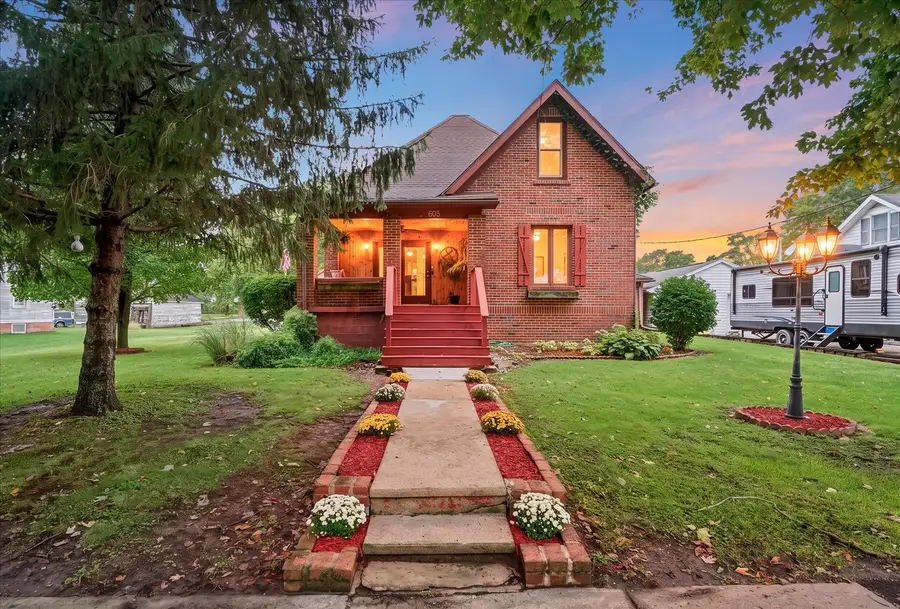 605 N Vermilion Street, Allerton, IL 61810 - #2