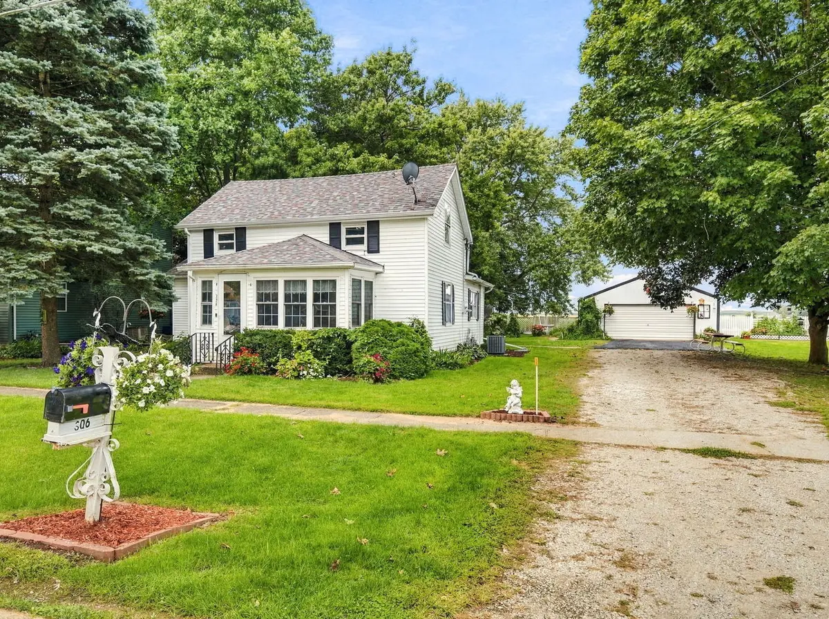 306 N Canal Street, Newark, IL 60541 - #1
