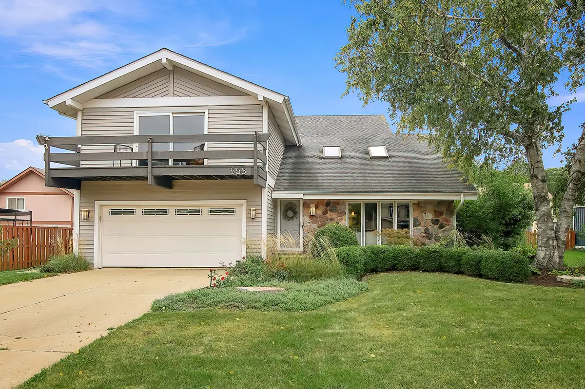 658 Monterey Drive, Crystal Lake, IL 60014 - #1