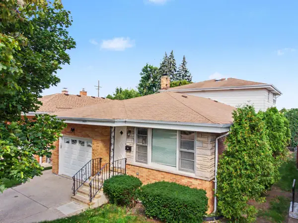 4945 N Neva Avenue, Chicago, IL 60656
