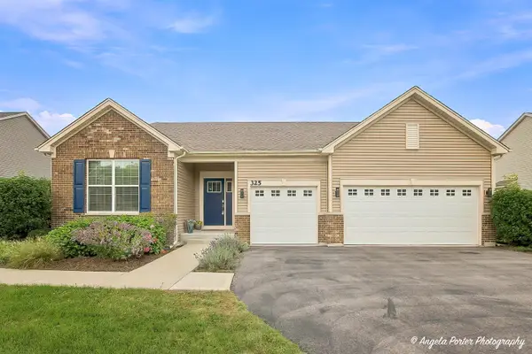 325 Tralee Lane, McHenry, IL 60050
