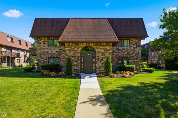 187 Uteg Street #206B, Crystal Lake, IL 60014