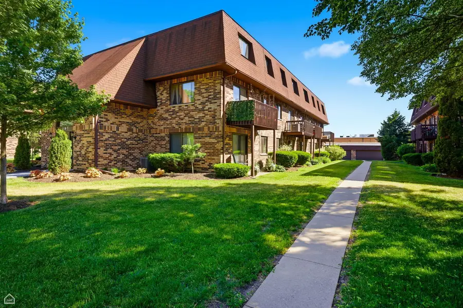 187 Uteg Street #206B, Crystal Lake, IL 60014 - #2