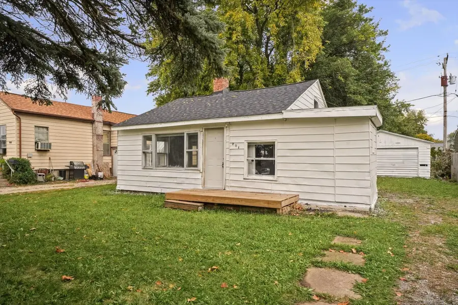 711 W Howard Street, Pontiac, IL 61764 - #2
