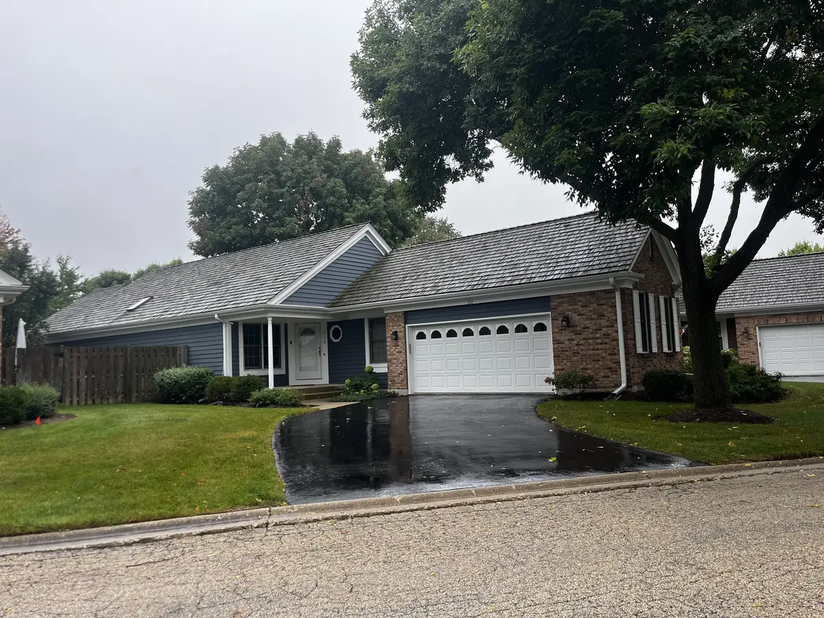 530 Park Barrington Way, Barrington, IL 60010 - #1