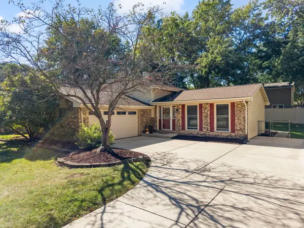6S174 Lakewood Drive, Naperville, IL 60540