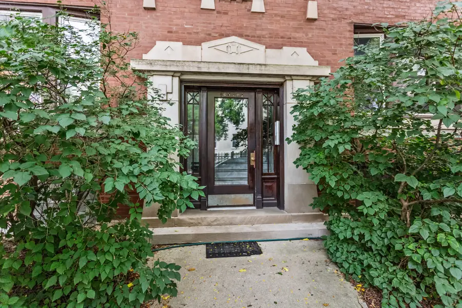 805 W Belle Plaine Avenue #103, Chicago, IL 60613 - #2