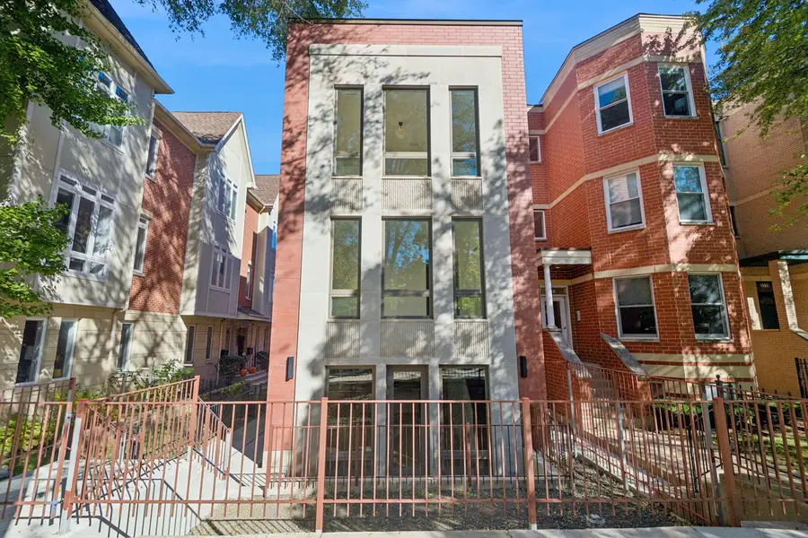 2323 N Lister Avenue, Chicago, IL 60614 - #3