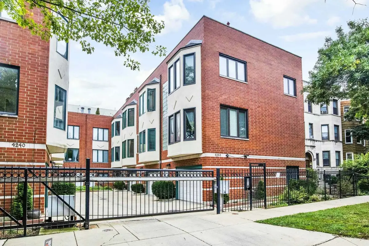 4240 N Kenmore Avenue #3N, Chicago, IL 60613 - #1