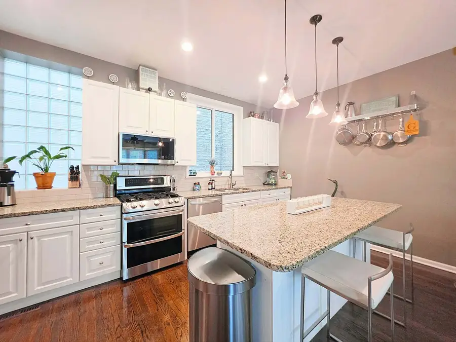 4240 N Kenmore Avenue #3N, Chicago, IL 60613 - #2