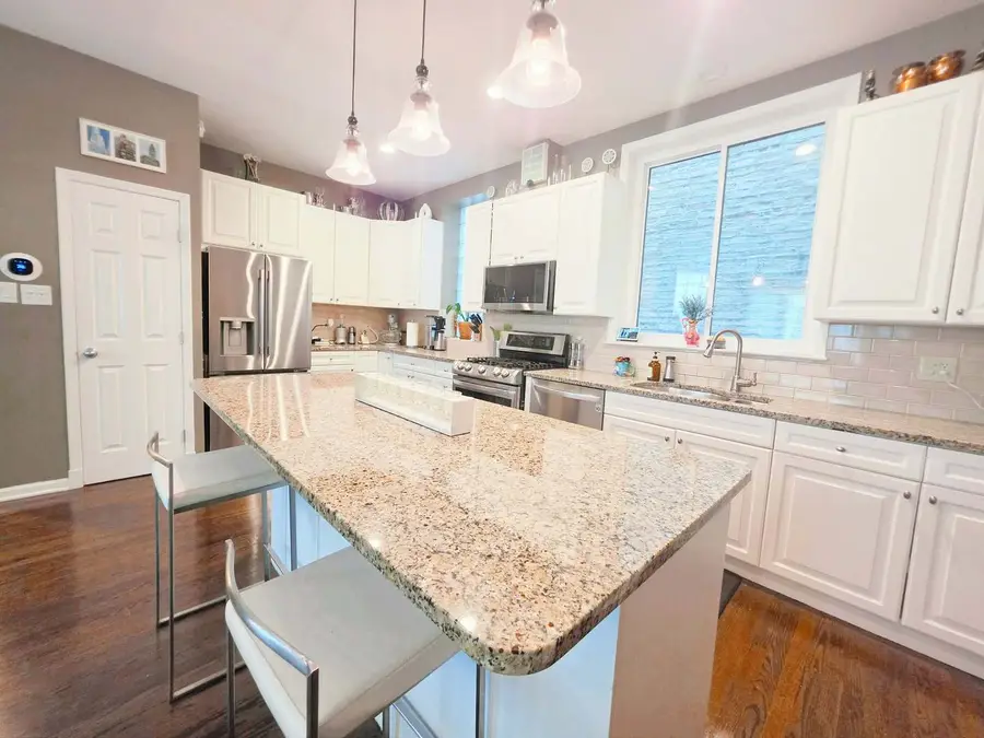 4240 N Kenmore Avenue #3N, Chicago, IL 60613 - #3
