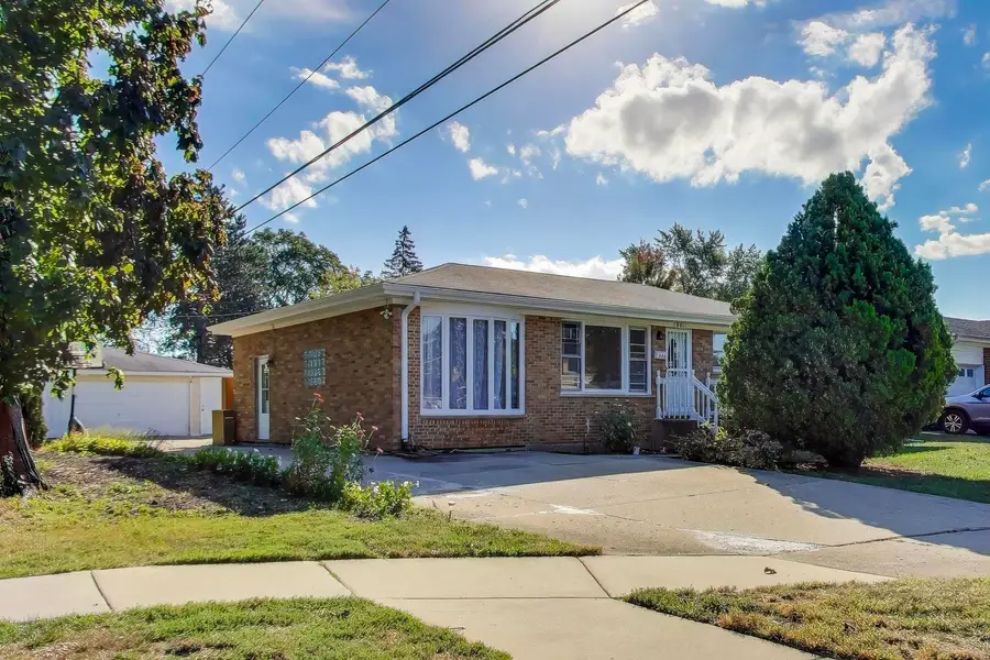 901 S Can Dota Avenue, Mount Prospect, IL 60056 - #3