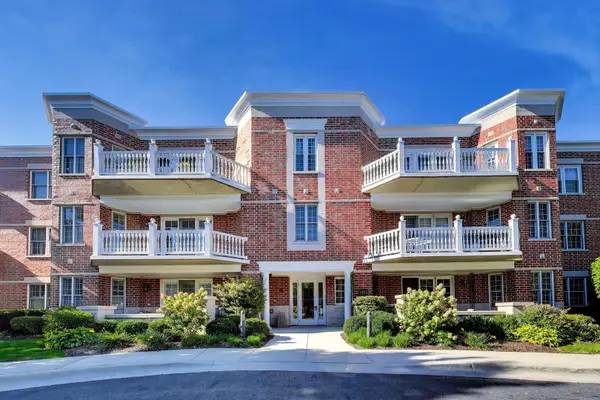 1865 Old Willow Road #224, Northfield, IL 60093