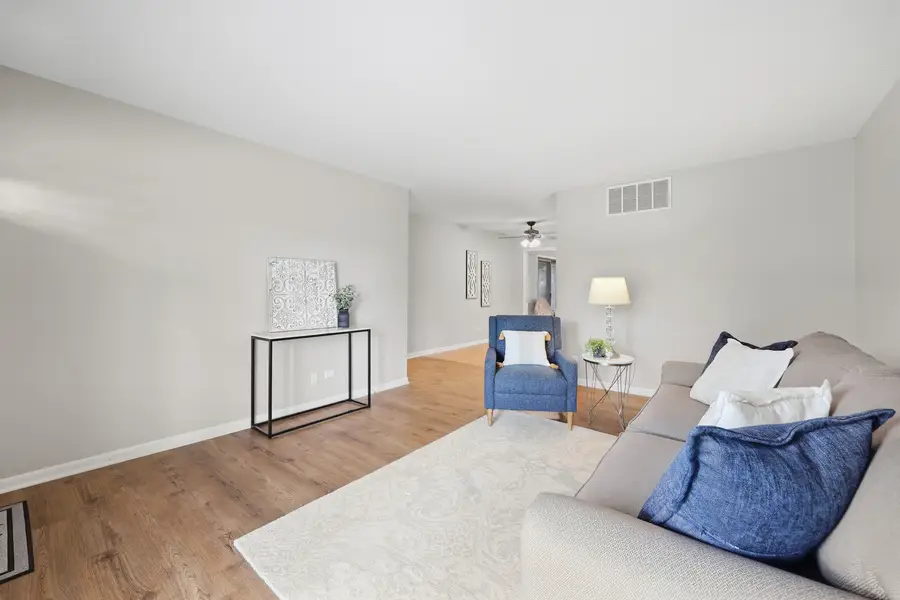 267 Holly Lane, Elk Grove Village, IL 60007 - #3