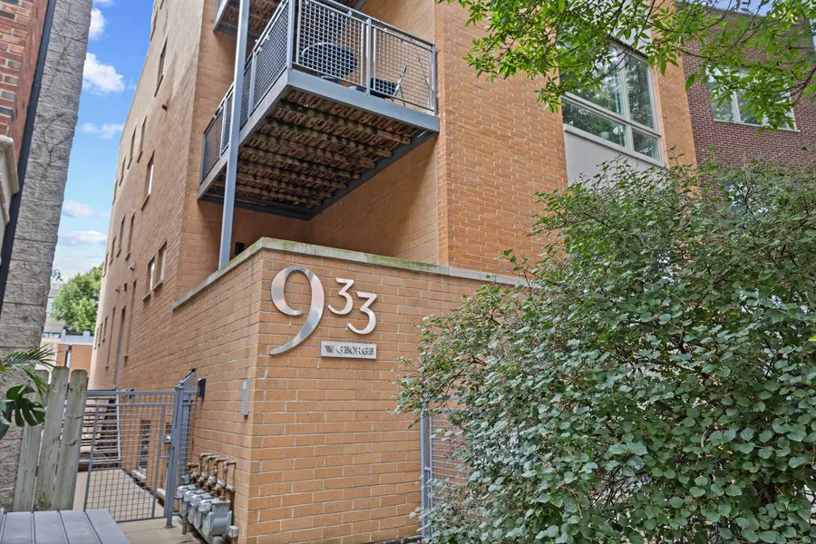 933 W George Street #1N, Chicago, IL 60657 - #2