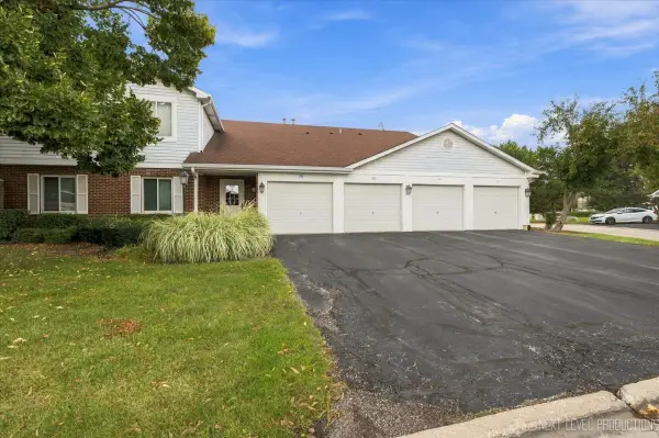 308 Primrose Court #308, Aurora, IL 60504