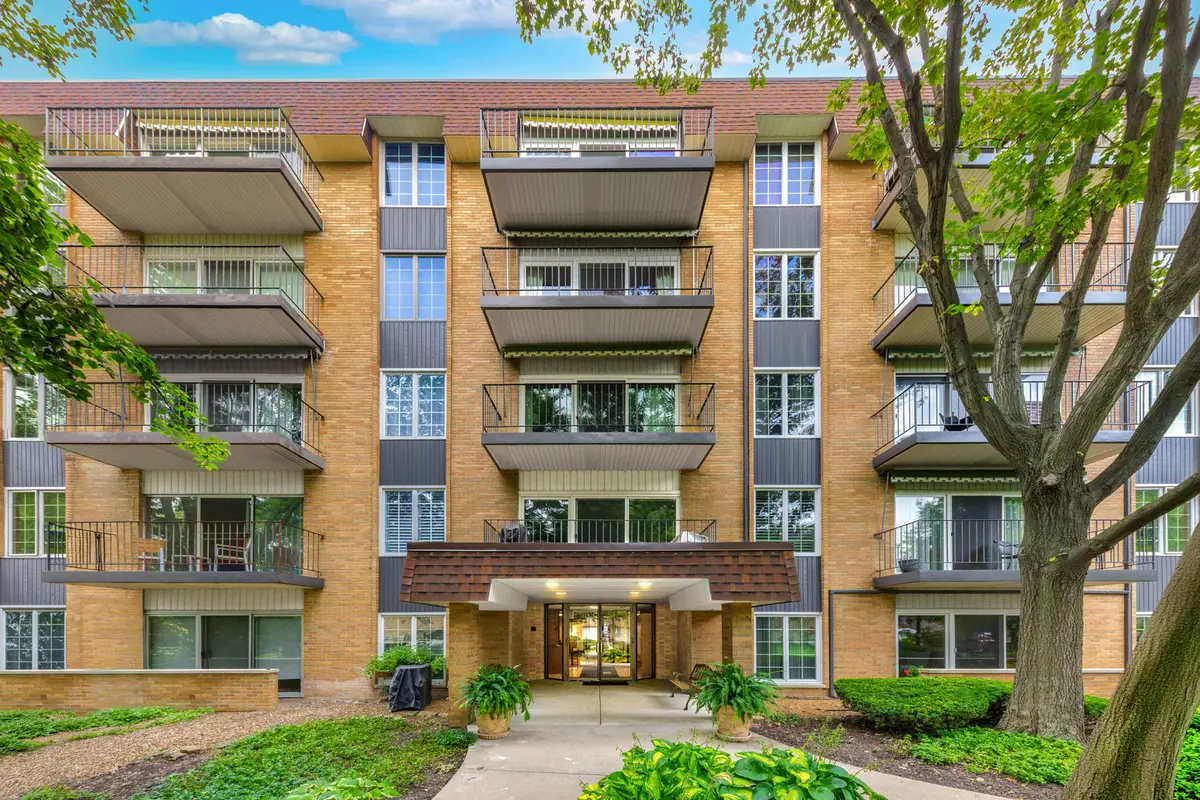 445 N Park Boulevard #2C, Glen Ellyn, IL 60137 - #1
