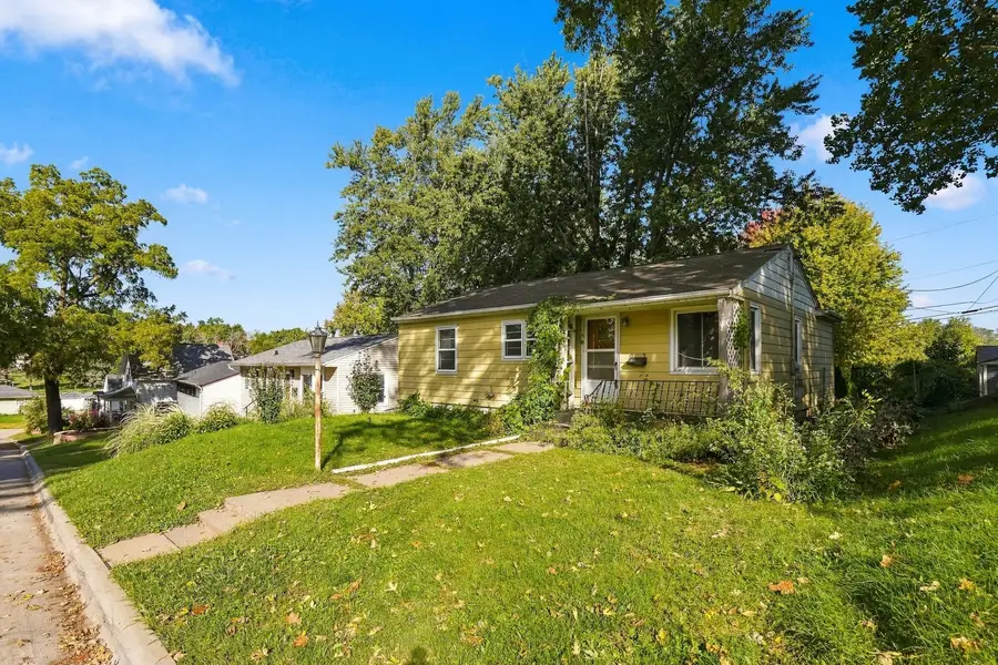 2530 Cody Street, Bettendorf, IA 52722 - #3