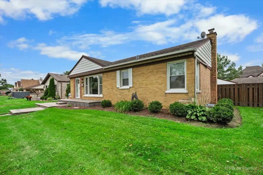 8048 N Ozanam Avenue, Niles, IL 60714 - #2