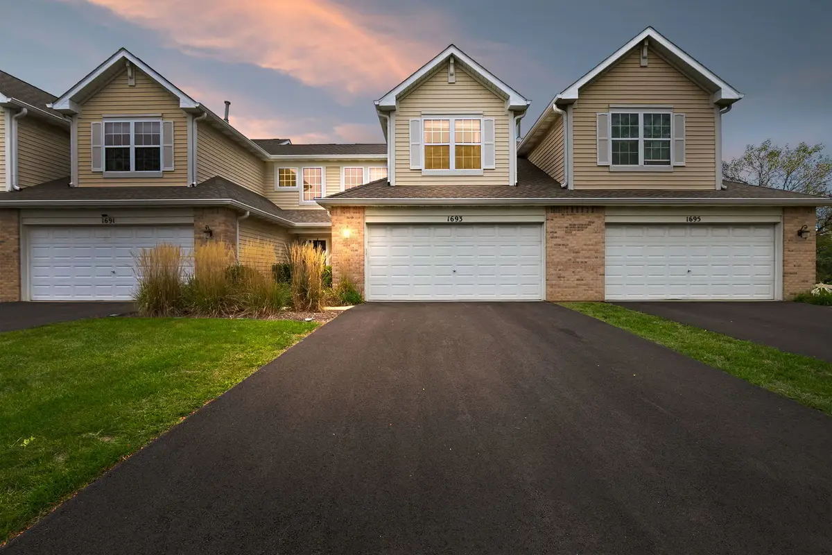 1693 S Candlestick Way #1693, Waukegan, IL 60085 - #1