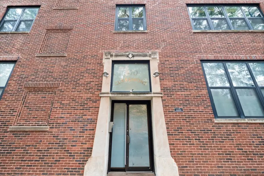 1670 N Claremont Avenue #101, Chicago, IL 60647 - #2
