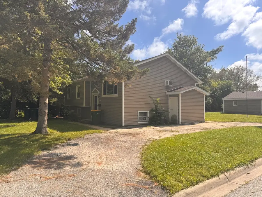 2221 Carmel Boulevard, Zion, IL 60099 - #3