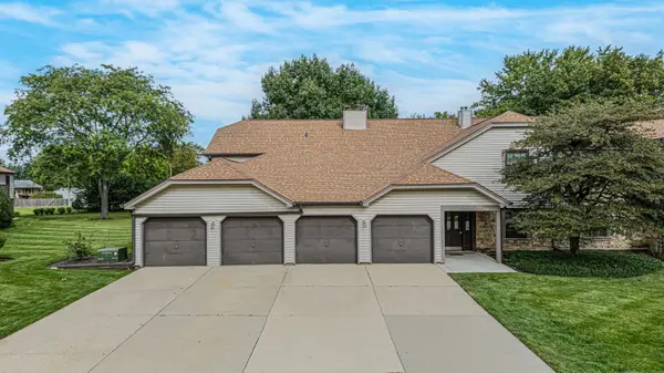 696 Hapsfield Lane #4A1, Buffalo Grove, IL 60089