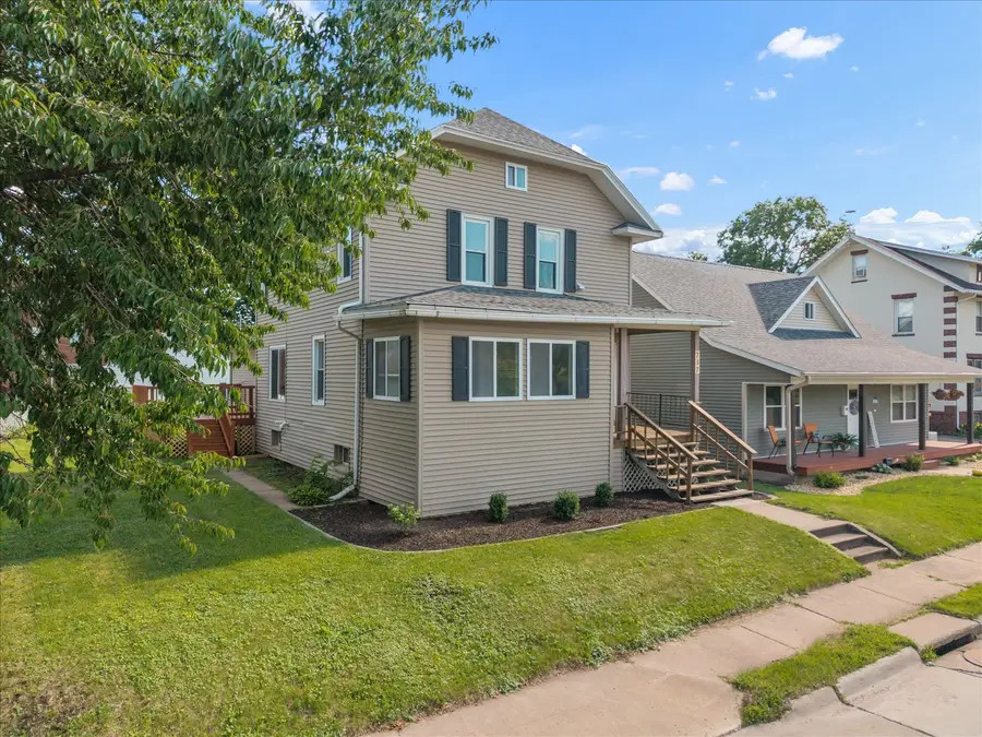 737 Grant Street, Bettendorf, IA 52722 - #3