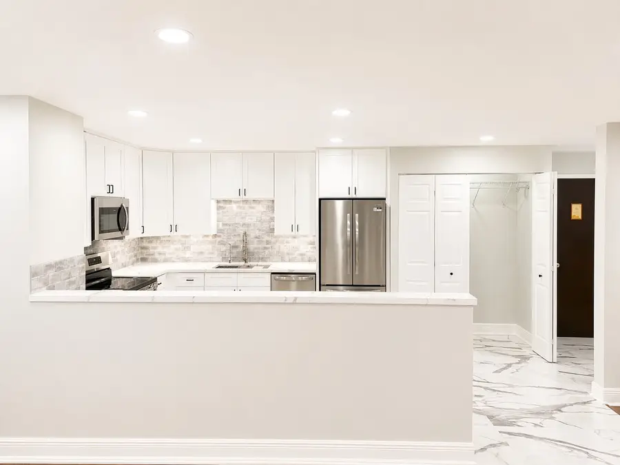 3913 Saratoga Avenue #117, Downers Grove, IL 60515 - #3