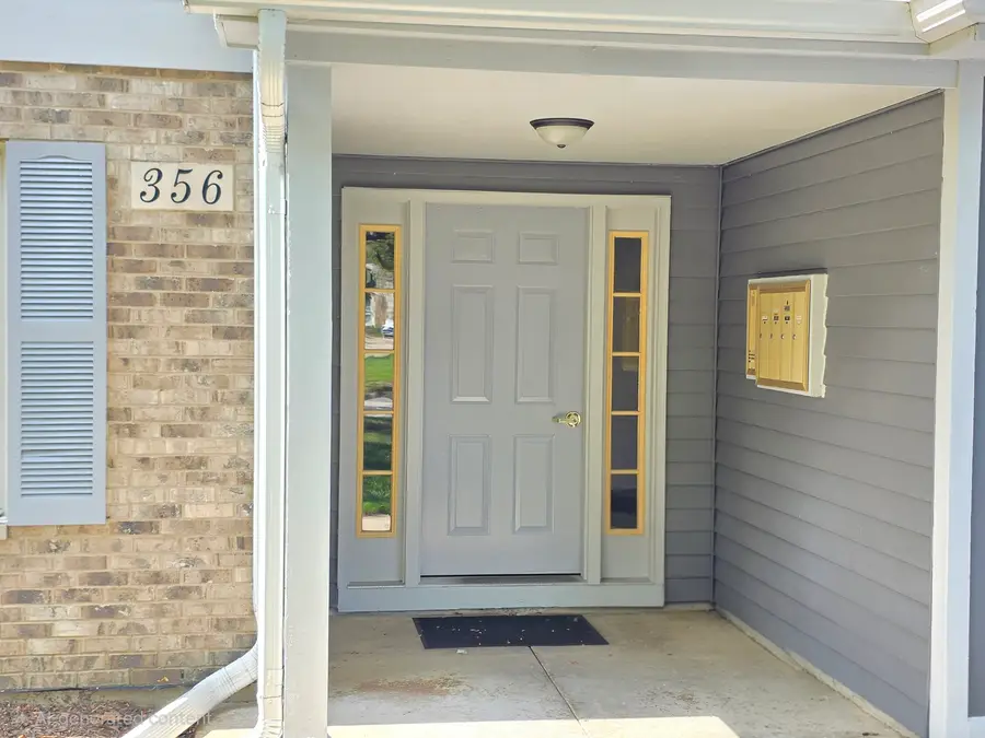 356 Woodview Circle #A, Elgin, IL 60120 - #2