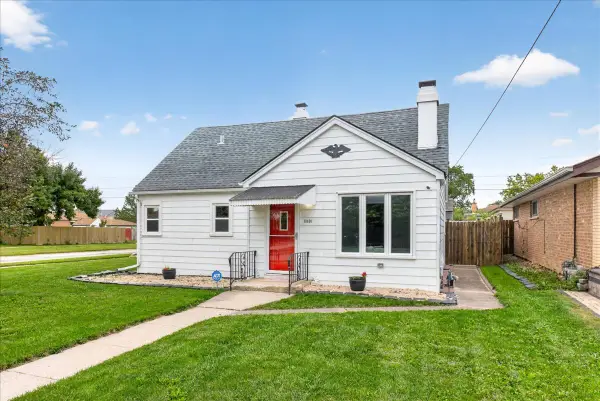 8001 Neenah Avenue, Burbank, IL 60459