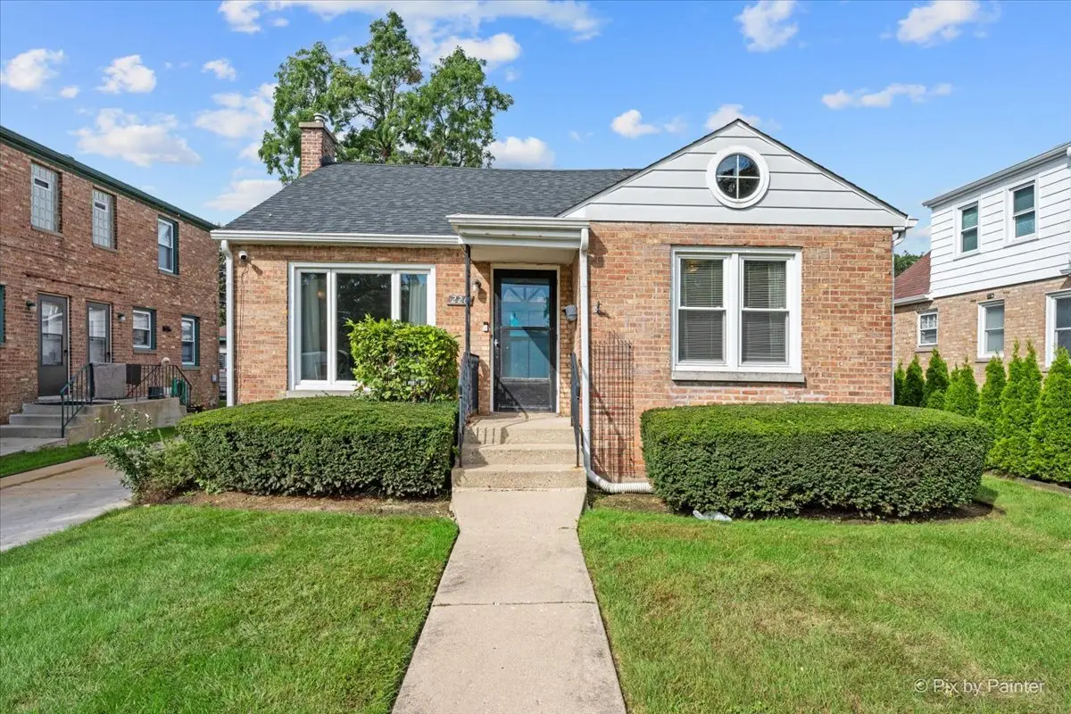 226 N Elmwood Avenue, Waukegan, IL 60085 - #1