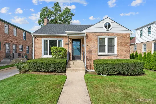 226 N Elmwood Avenue, Waukegan, IL 60085