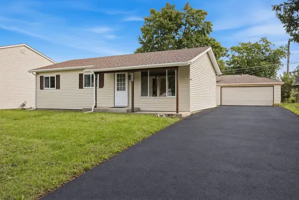 152 Malibu Drive, Bolingbrook, IL 60440