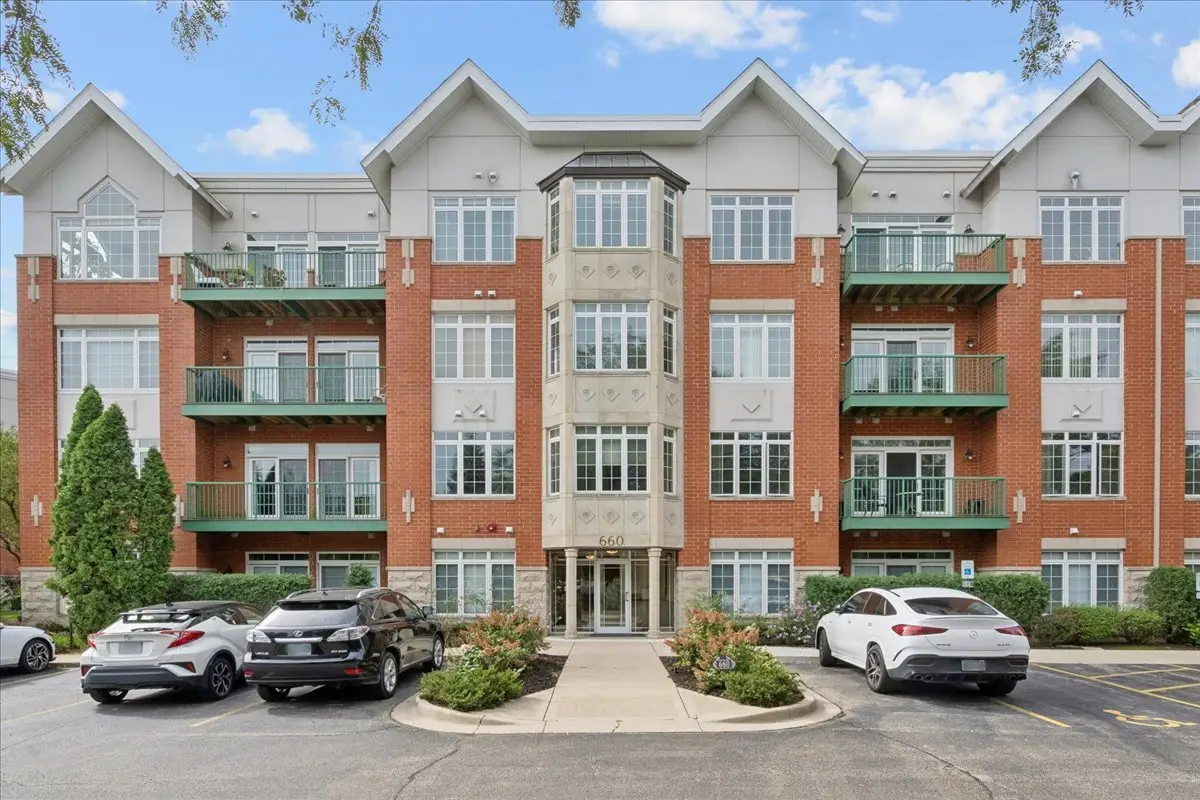 660 Mchenry Road #207, Wheeling, IL 60090 - #1