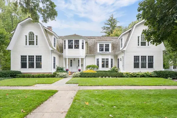252 Myrtle Street, Winnetka, IL 60093