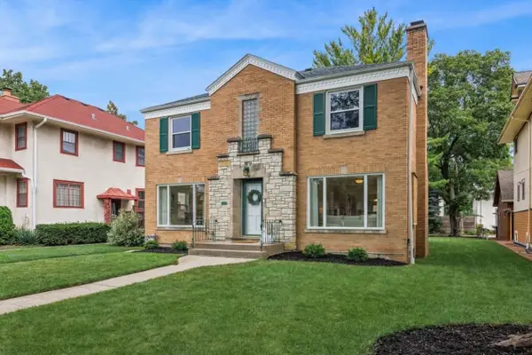 810 N Oak Park Avenue, Oak Park, IL 60302