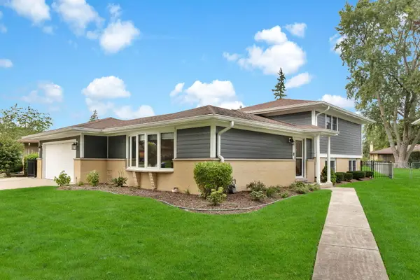 1602 N Oneida Lane, Mount Prospect, IL 60056