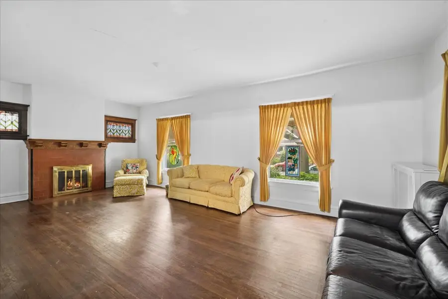 1616 W Jarvis Avenue, Chicago, IL 60626 - #3