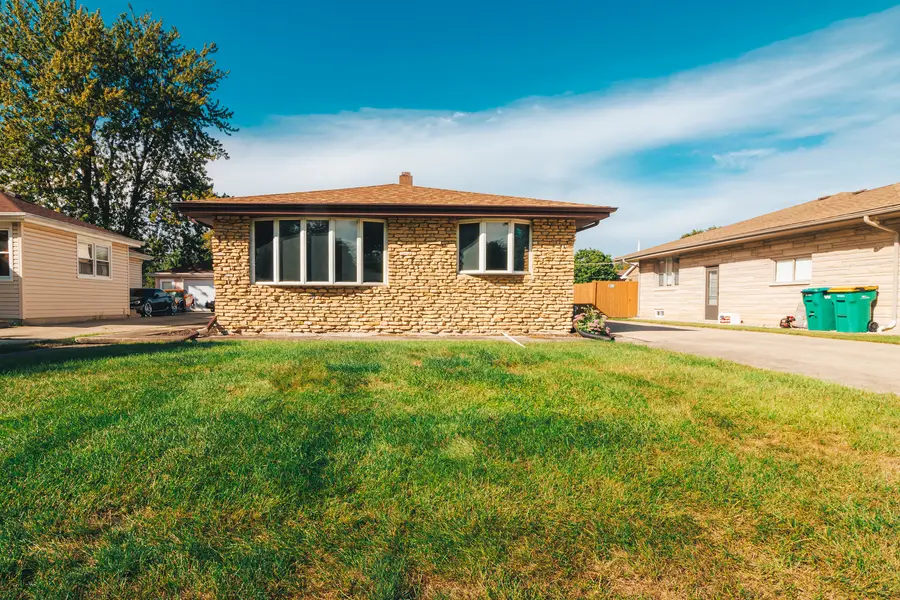 2307 Douglas Street, Joliet, IL 60435 - #2