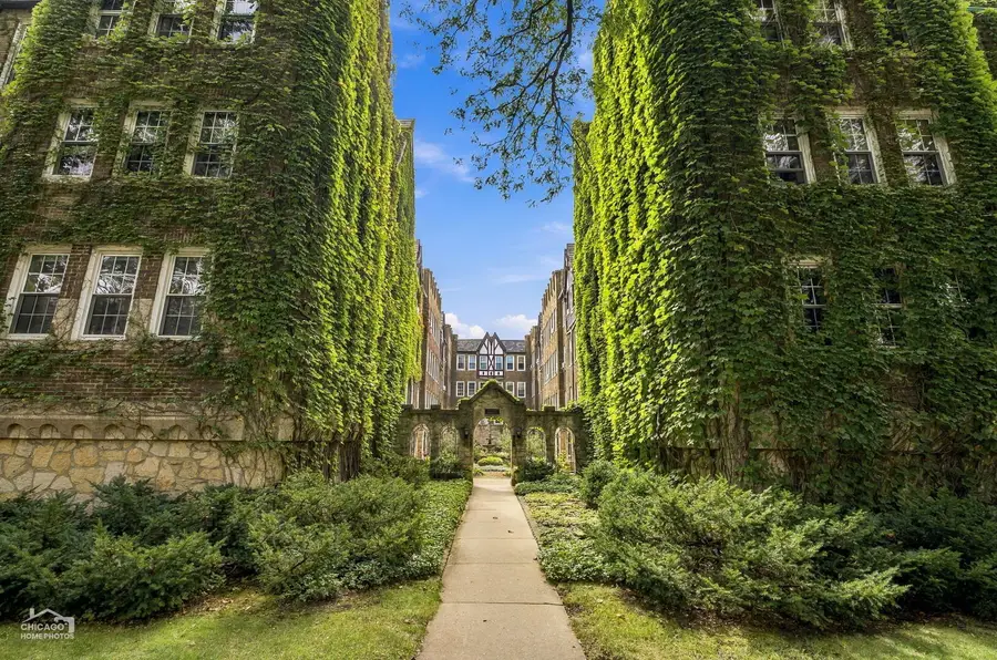 2325 W Farwell Avenue #3S, Chicago, IL 60645 - #2