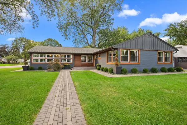 1720 Garfield Avenue, Aurora, IL 60506