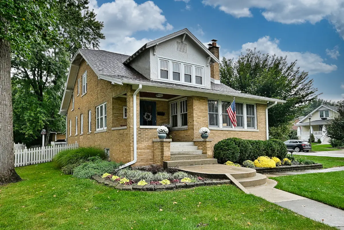 426 S Hill Avenue, Elmhurst, IL 60126 - #1