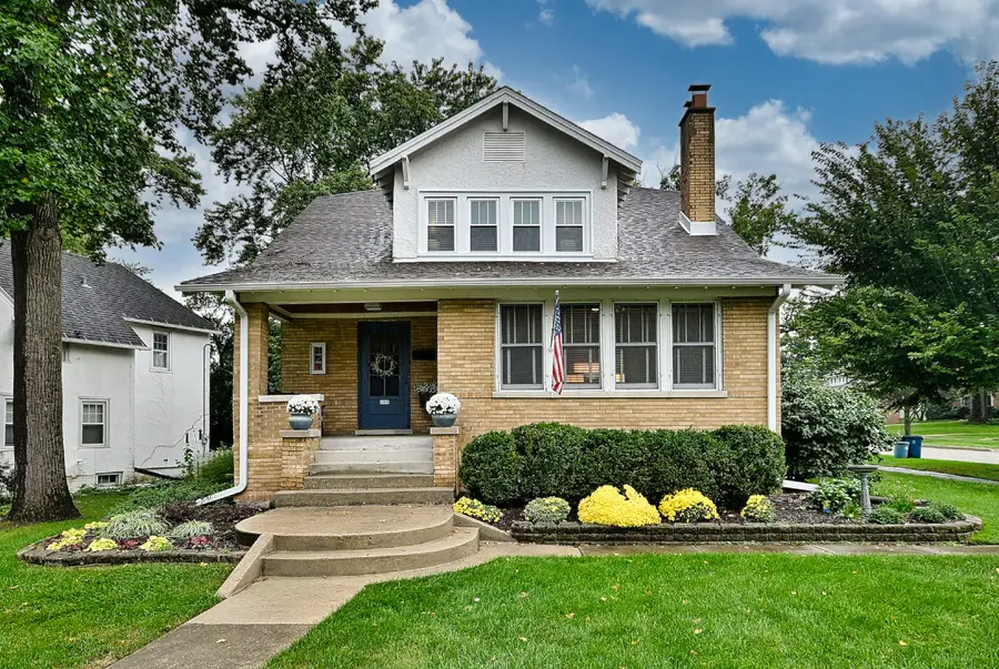 426 S Hill Avenue, Elmhurst, IL 60126 - #2