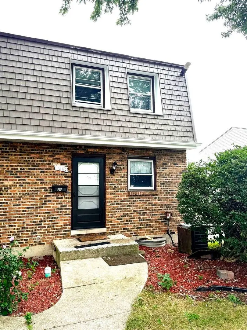 111 S Hale Avenue, Bartlett, IL 60103 - #1